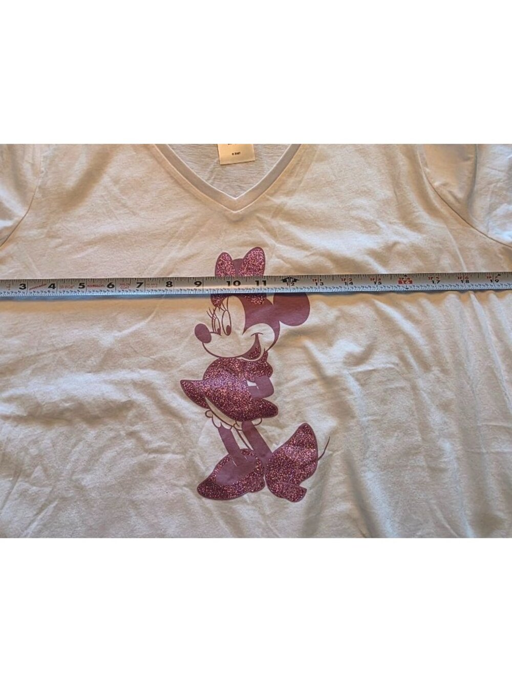 Disney Parks Ladies Pink Glitter Minnie Mouse Graphic V Neck Tee Shirt M NEW - Picture 7 of 9